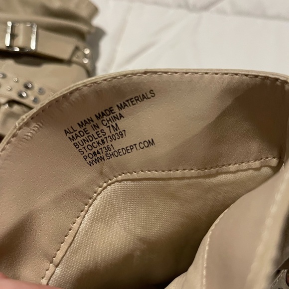 Beige high heel booties - Picture 3 of 3